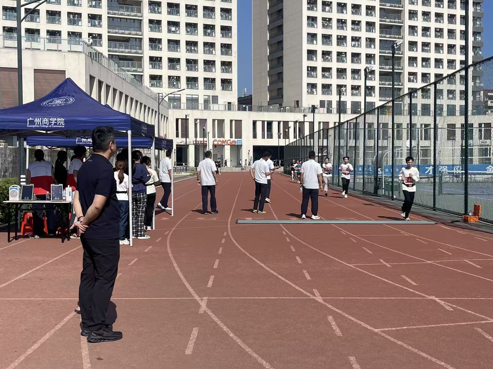 3长跑现场.jpg