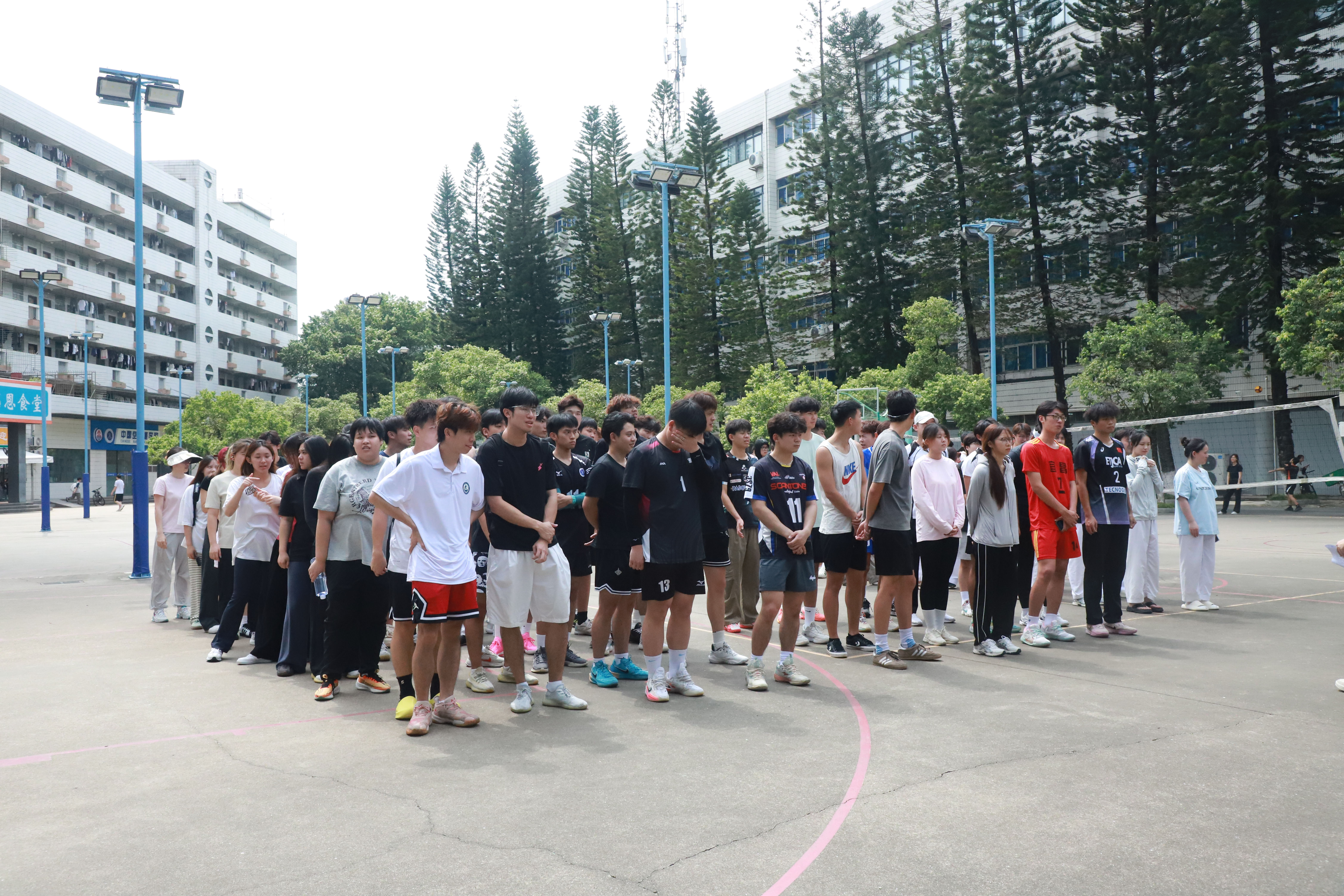消防演练集结.jpg